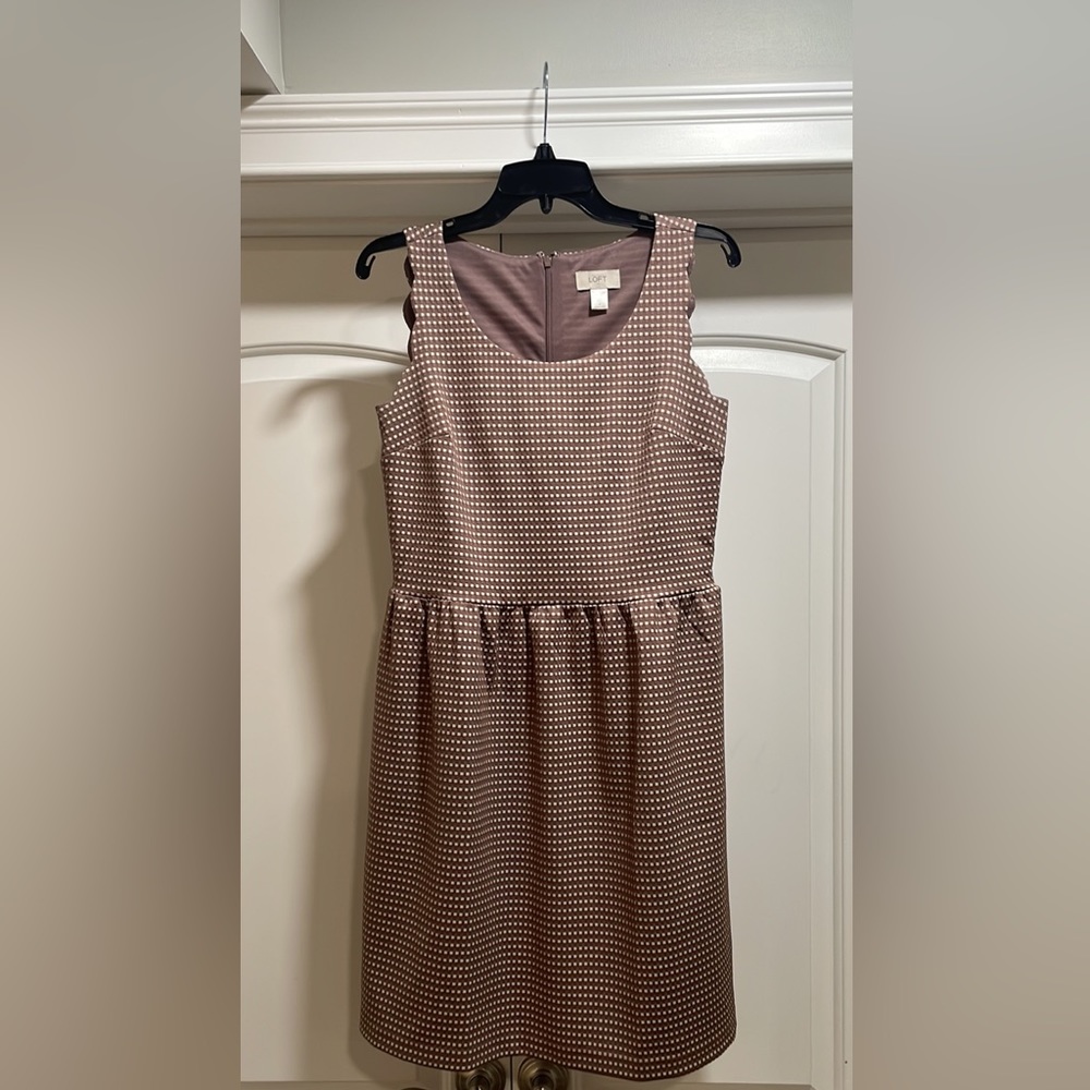 Brown and white dress size 4